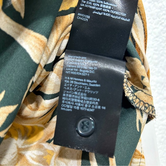 H&M Floral Tropical Button Down Blouse Size:4 - Picture 7 of 7